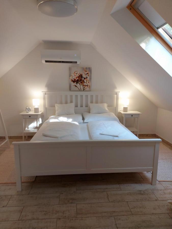 Akácos Tanya és Vendégház Marok Extérieur photo